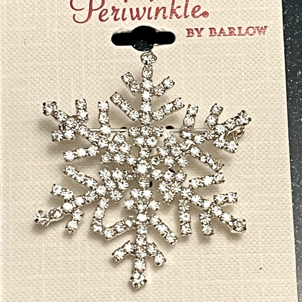 Periwinkle By Barlow Silver Tone Snowflake Brooch Pin NWT Sparkling‎